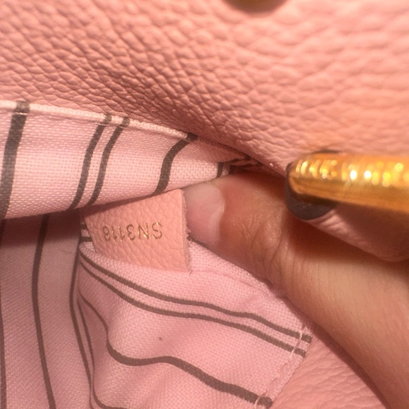 100% authentic Louis Vuitton empreinte speedy 20 💓 - Picture 9 of 10